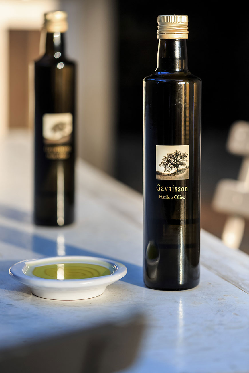 Bouteille d'huile d'olive traditionnelle 